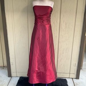 Jordan wine maxi prom dress gathered waist strapless with straps NWT size 12